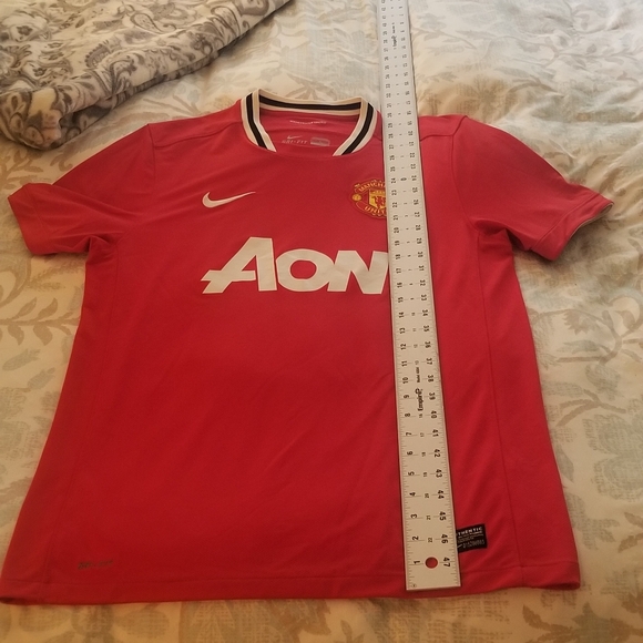 Nike Man Utd 2011 Home Jersey (L) - Picture 14 of 16